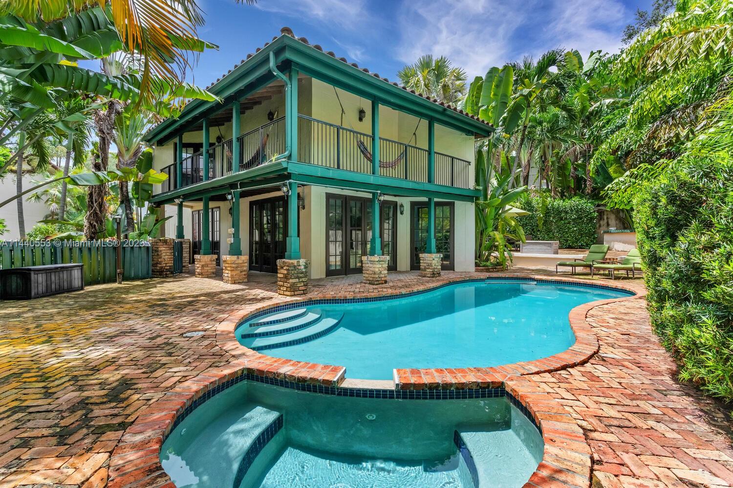 BAYSHORE VIEW - Residential