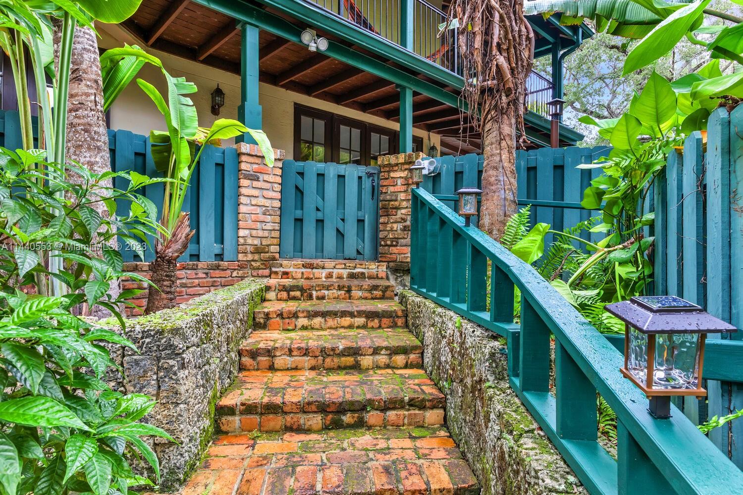 BAYSHORE VIEW - Residential