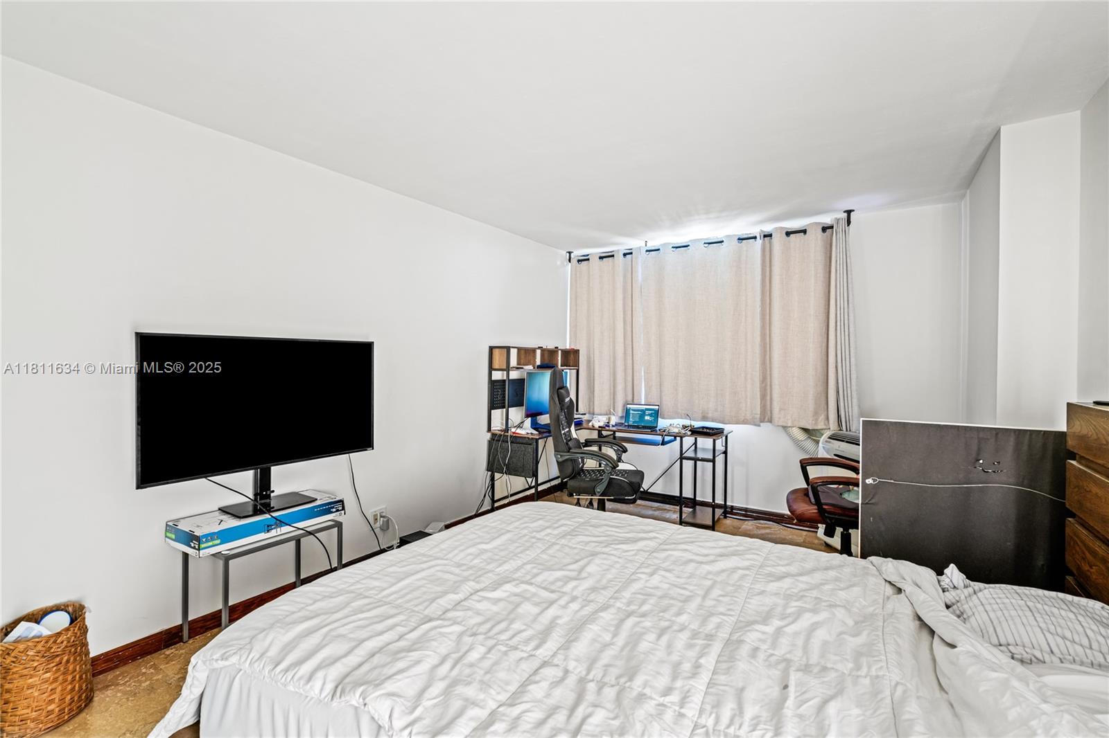 CRICKET CLUB CONDO - Residential Lease