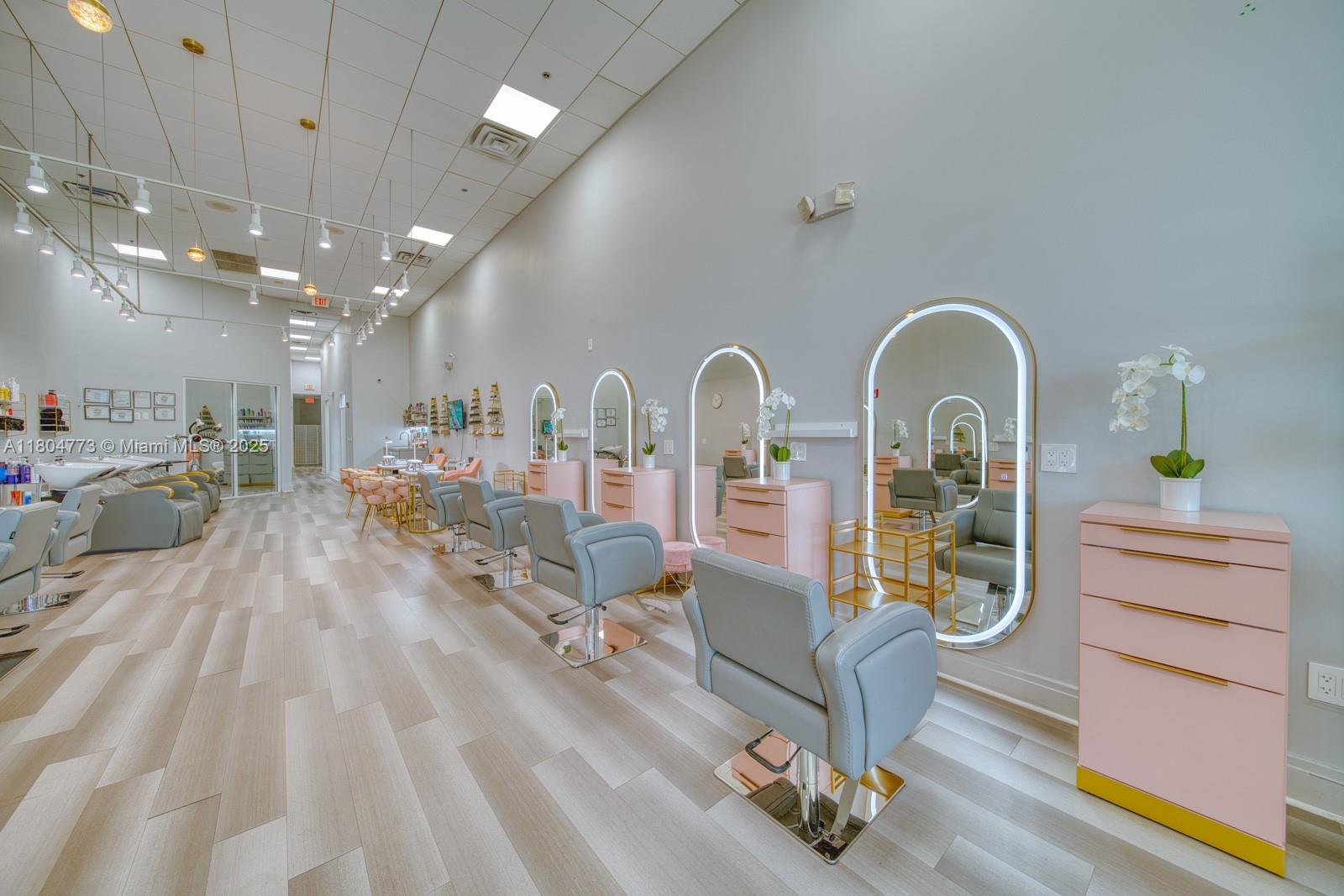 Full Service Beauty Salon For Sale In Hallandale Beach