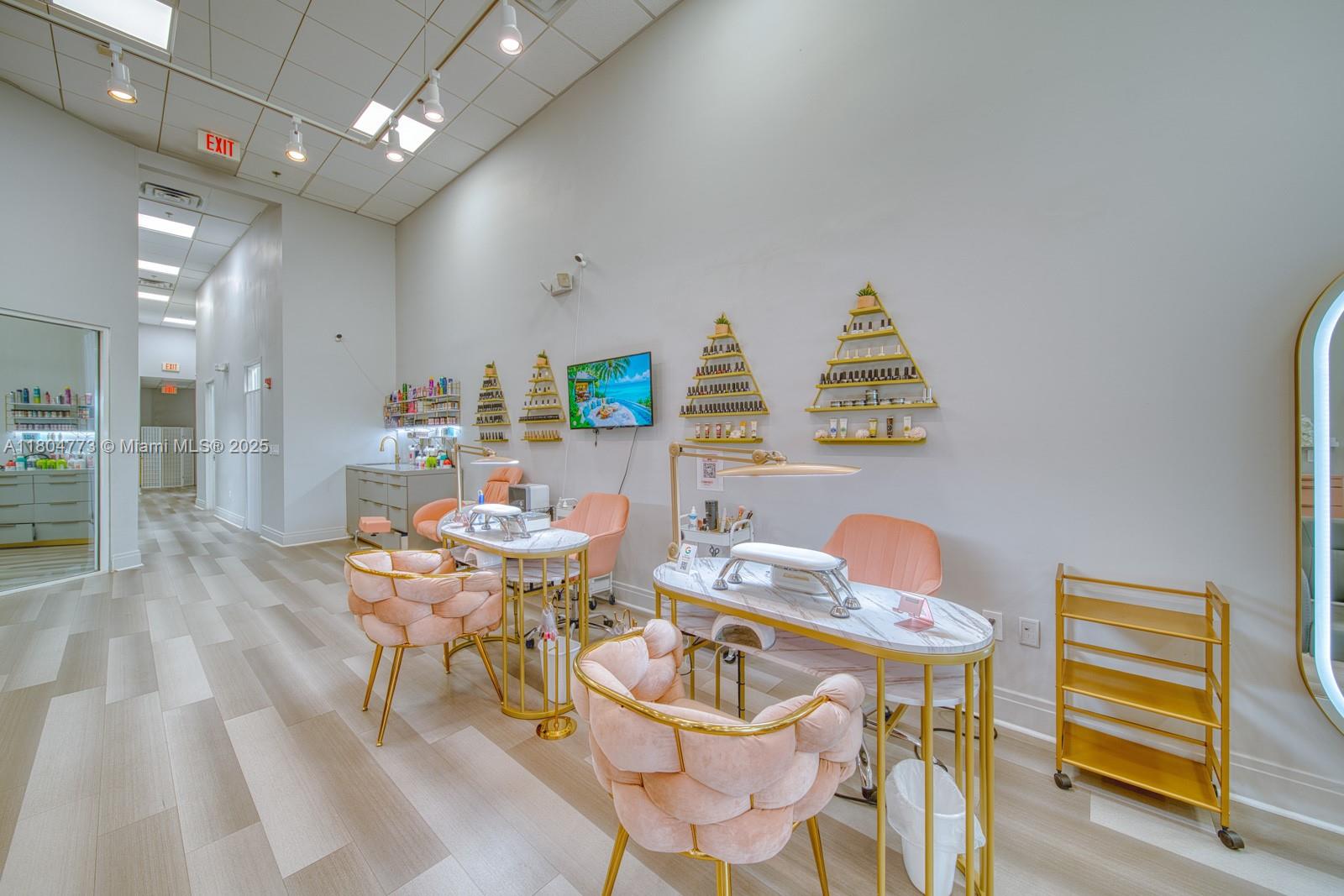 Full Service Beauty Salon For Sale In Hallandale Beach