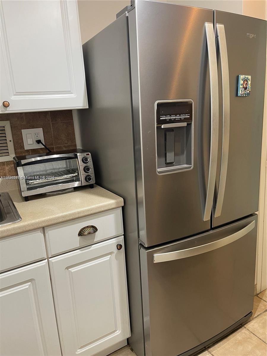 KENNEDY HOUSE CONDO - Residential