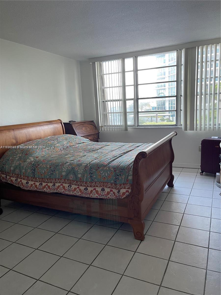 KENNEDY HOUSE CONDO - Residential