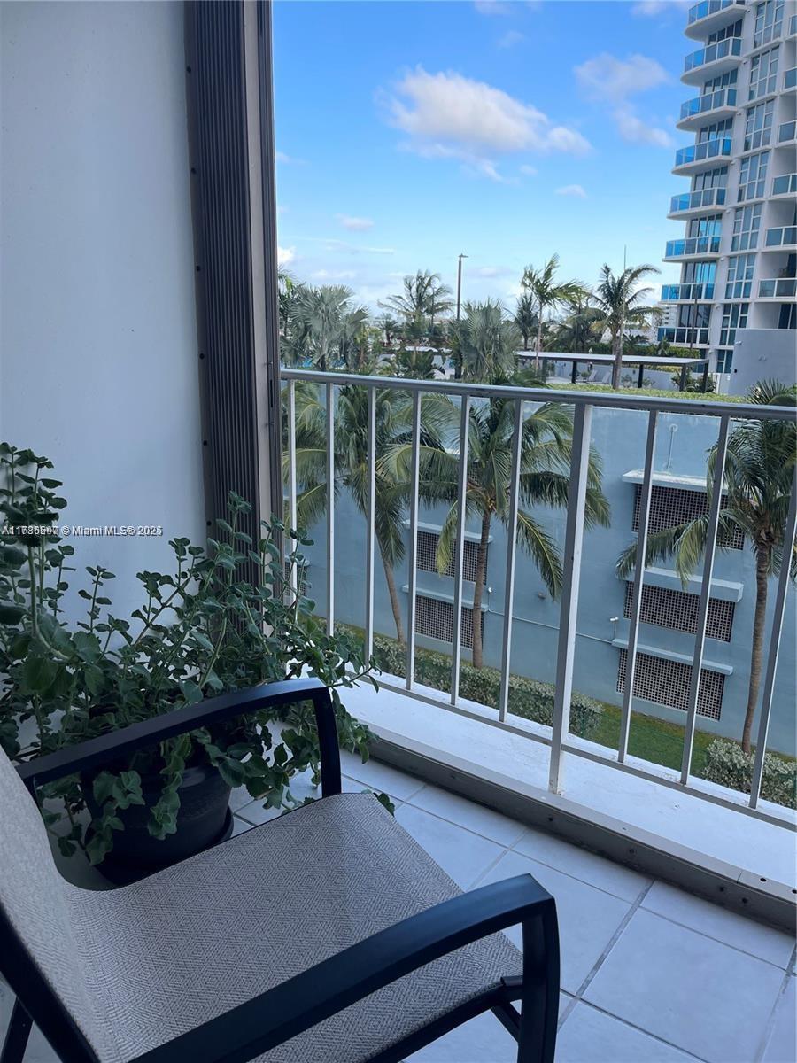 KENNEDY HOUSE CONDO - Residential