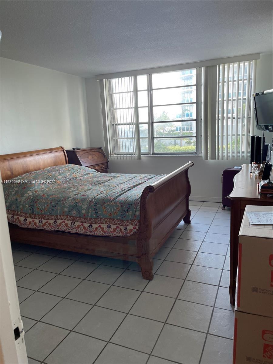 KENNEDY HOUSE CONDO - Residential