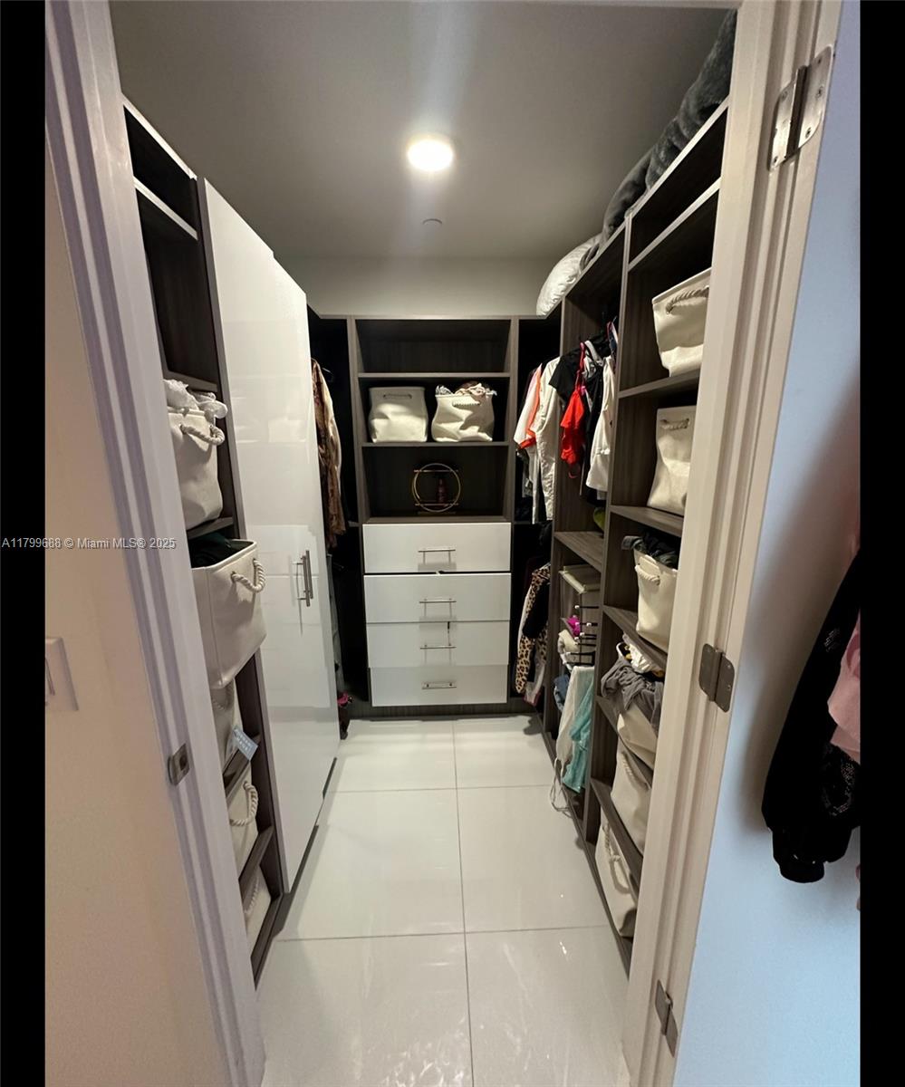 Paramount Miami World Cent - Residential