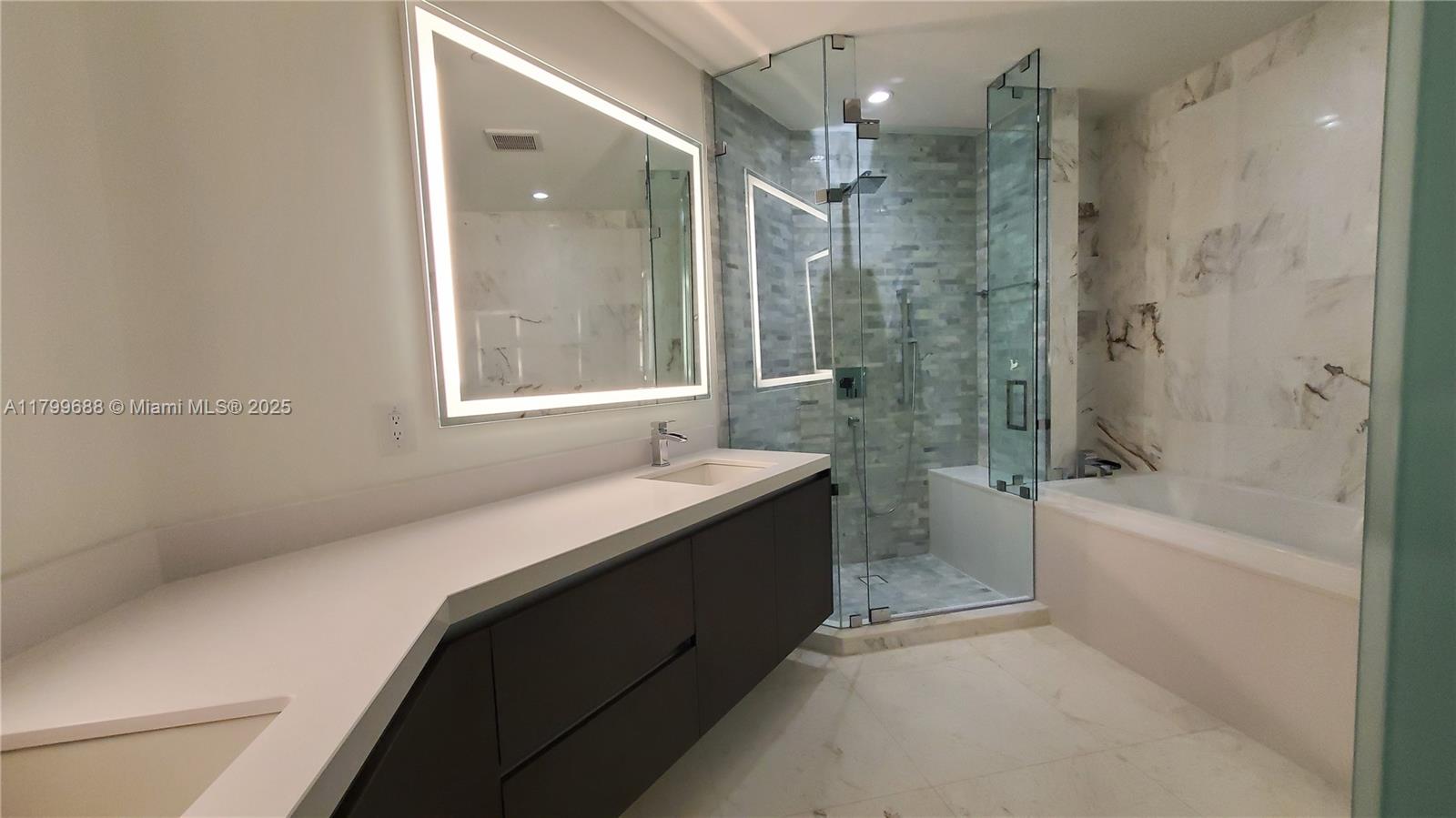 Paramount Miami World Cent - Residential