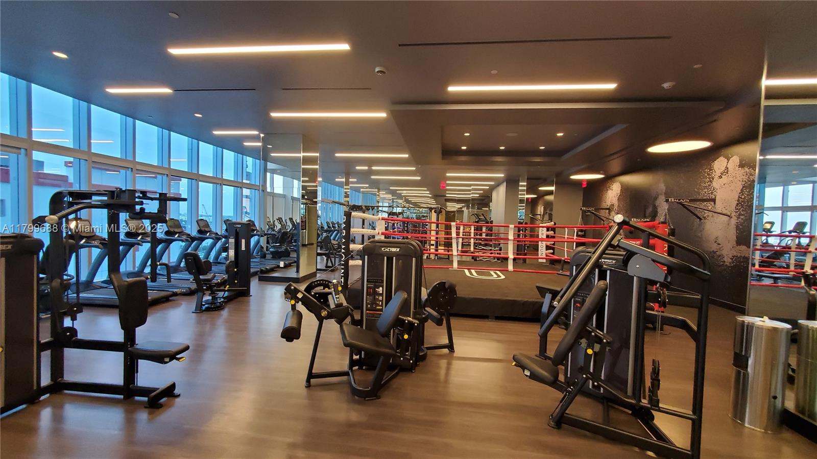 Paramount Miami World Cent - Residential