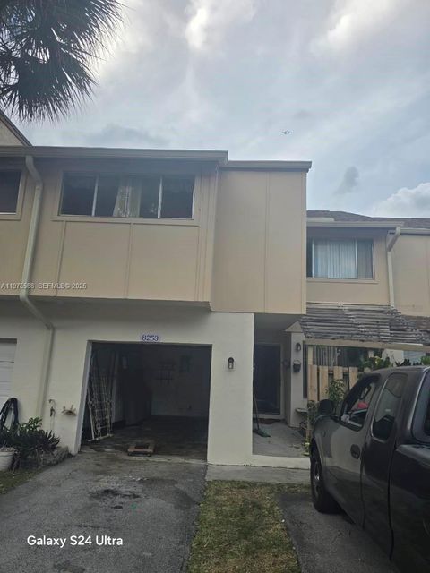 8253 NW 9th Ct 2 Plantation FL 33324