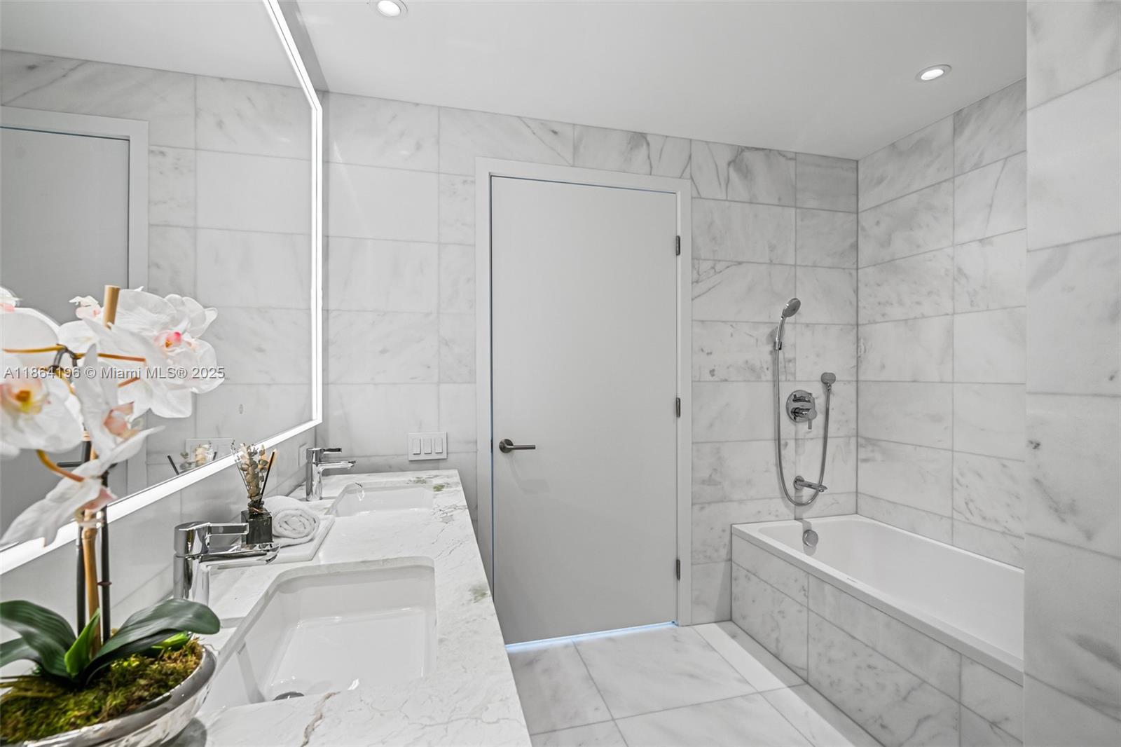 Five Park Miami Beach - Residential