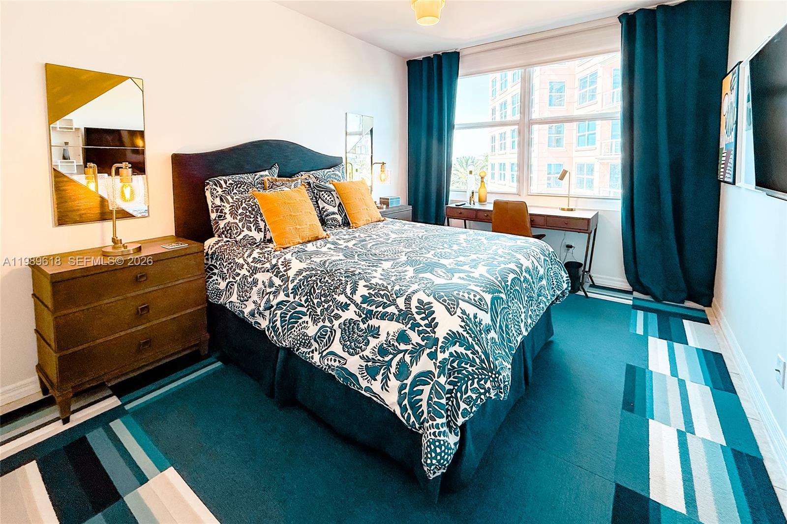 PALMS TOWER ONE CONDO - Residential