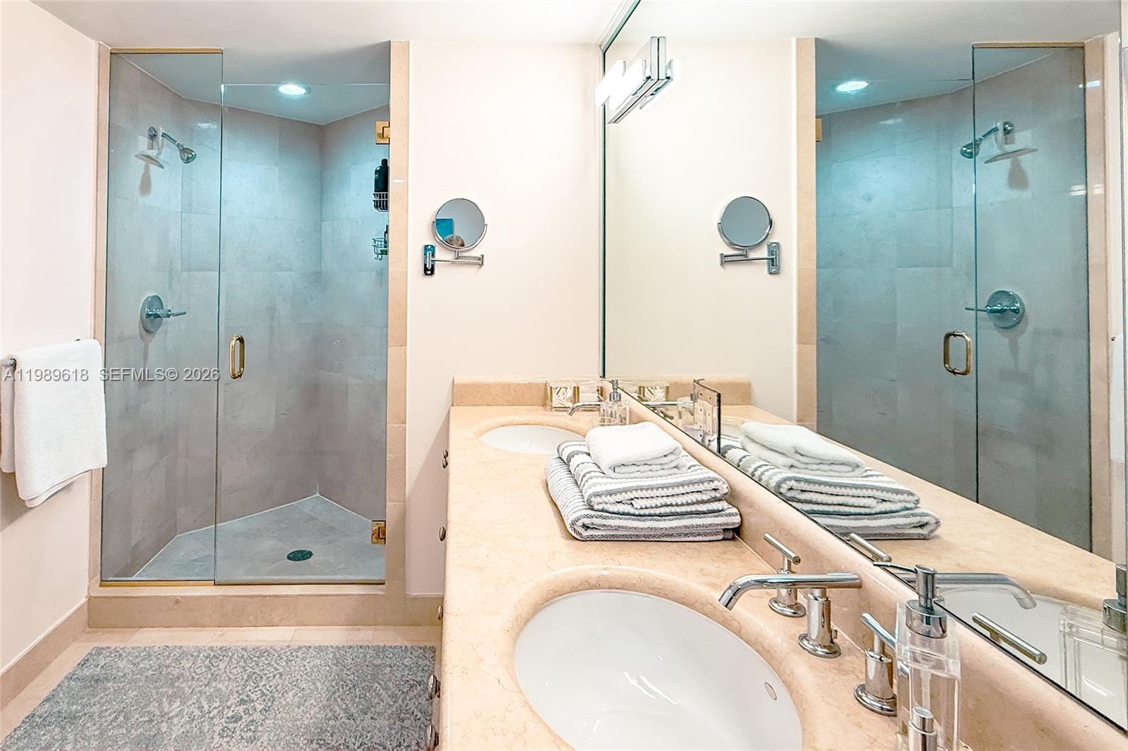 PALMS TOWER ONE CONDO - Residential