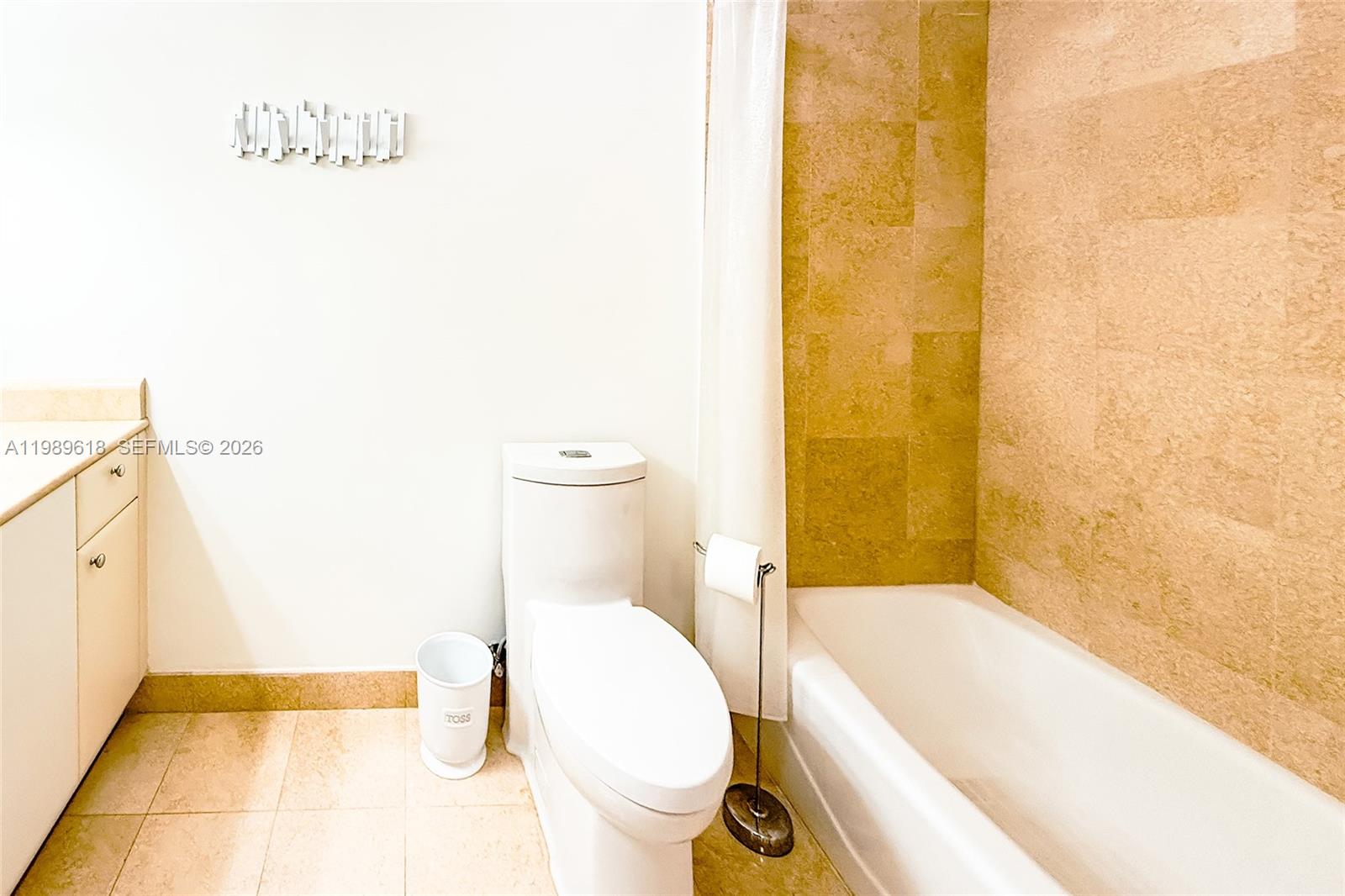 PALMS TOWER ONE CONDO - Residential