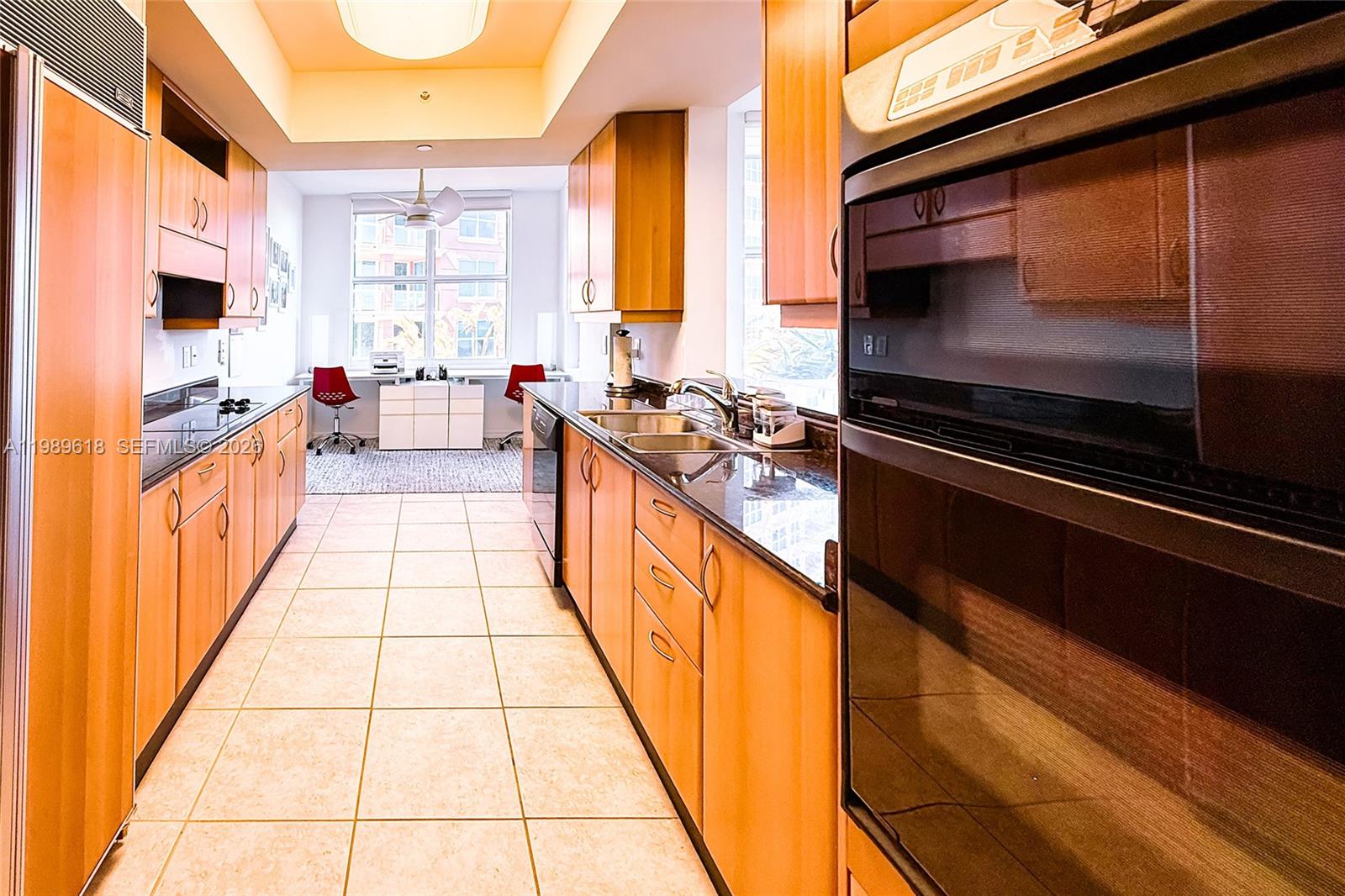 PALMS TOWER ONE CONDO - Residential