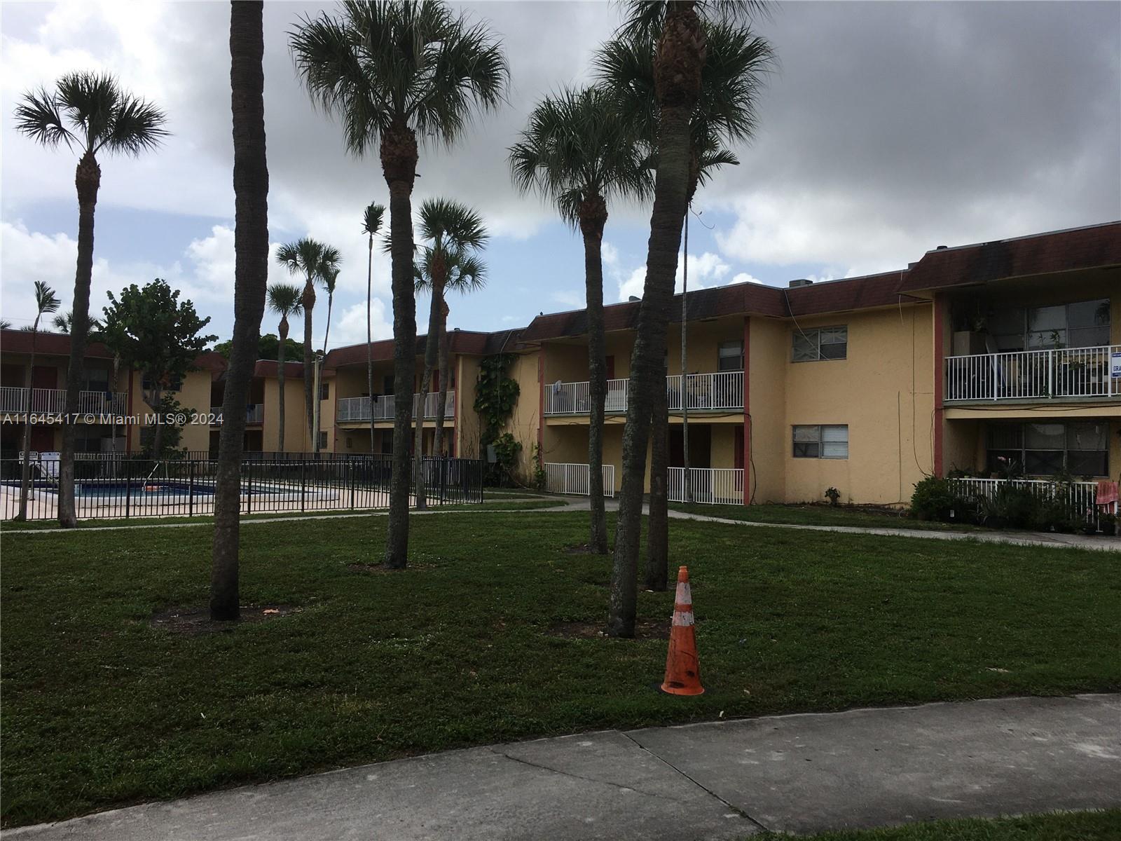 COURTYARDS AT CIMARRON CO - Residential Lease