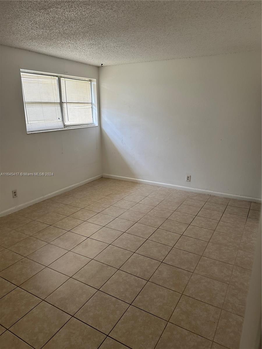 COURTYARDS AT CIMARRON CO - Residential Lease