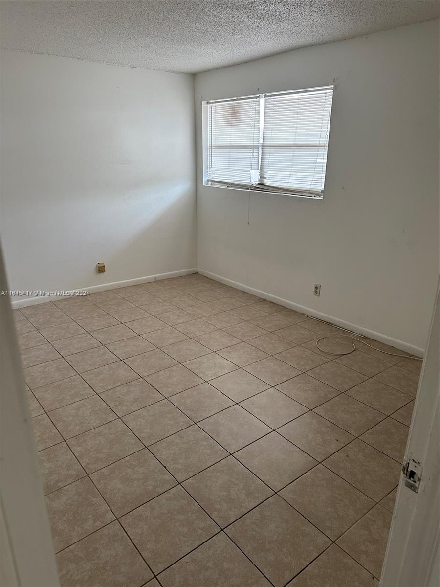 COURTYARDS AT CIMARRON CO - Residential Lease