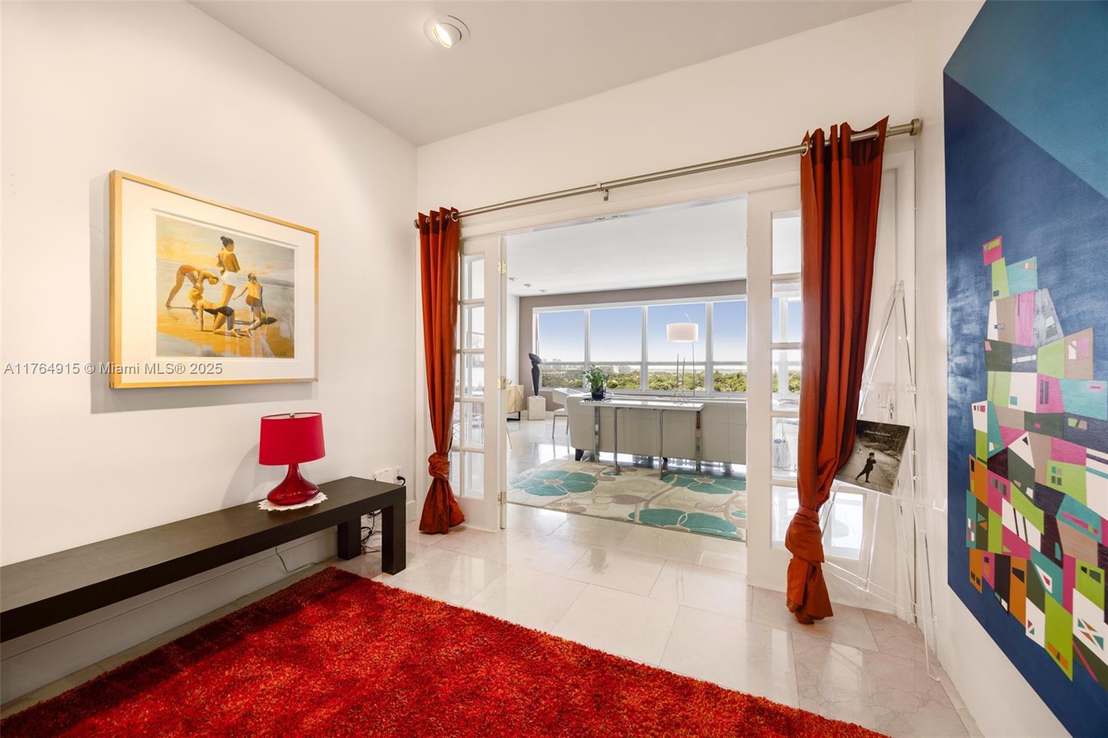 THE EXECUTIVE CONDO - Residential
