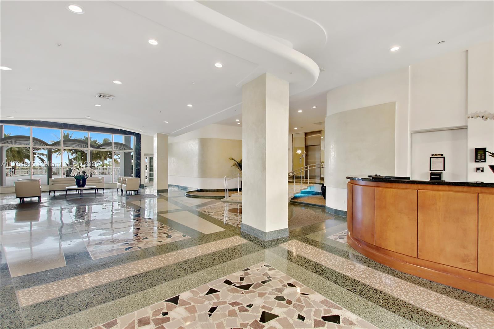THE EXECUTIVE CONDO - Residential