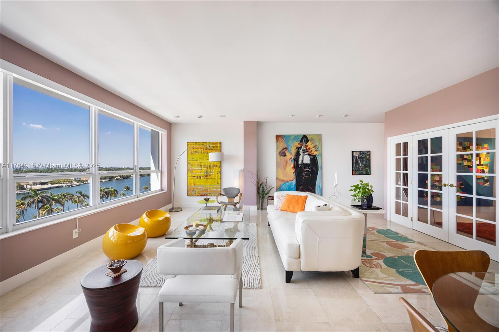 THE EXECUTIVE CONDO - Residential