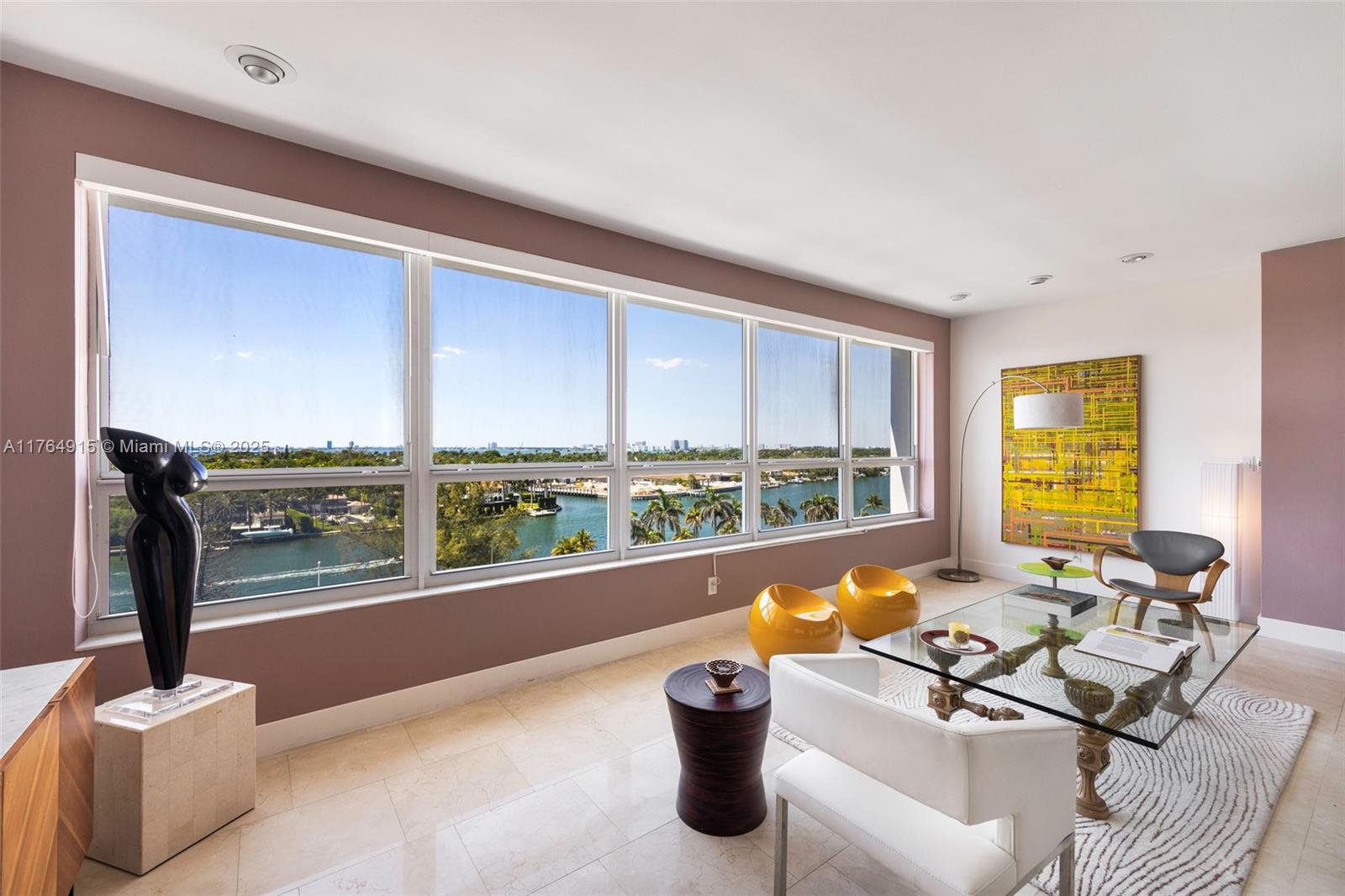 THE EXECUTIVE CONDO - Residential