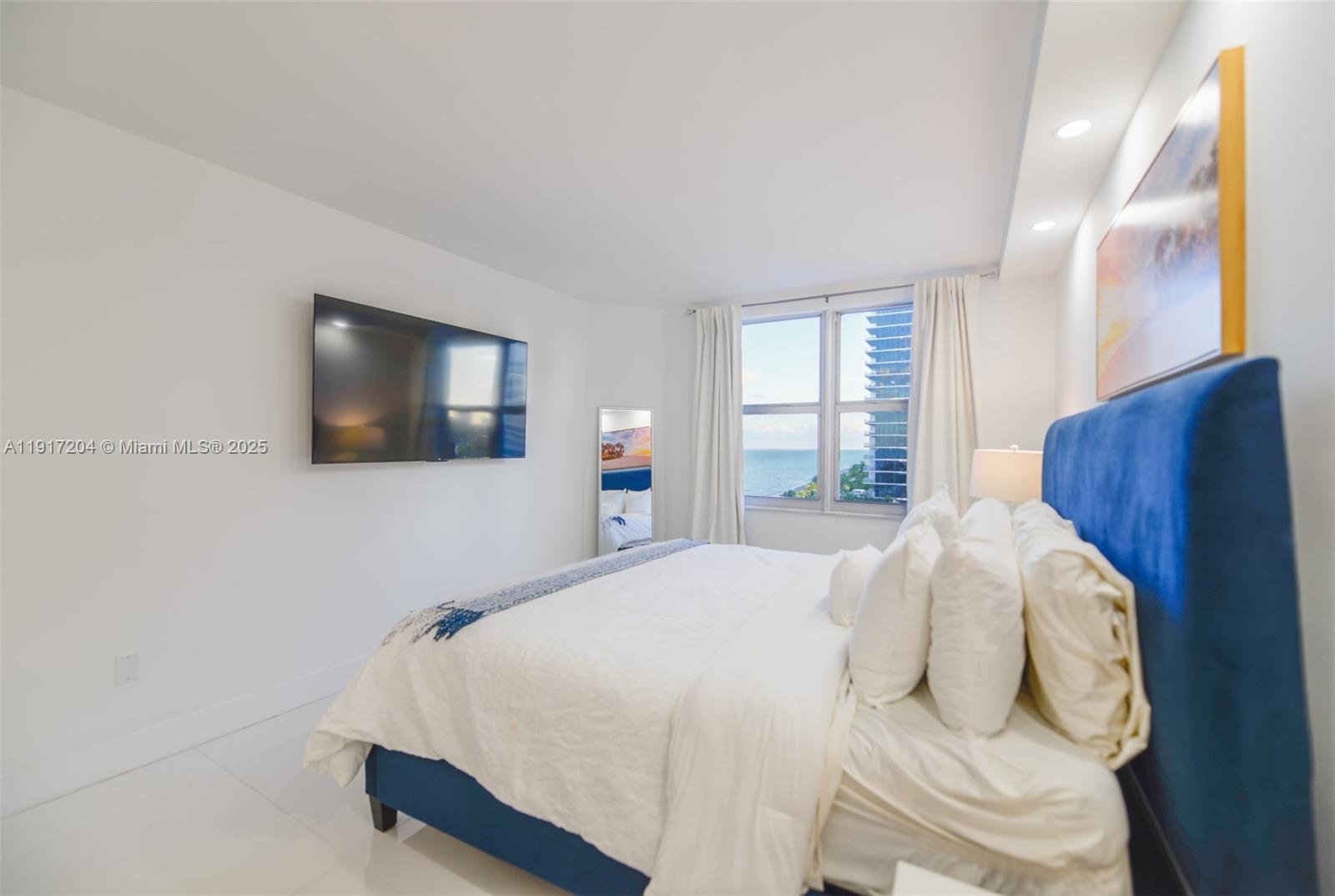 HEMISPHERES CONDO - Residential Lease