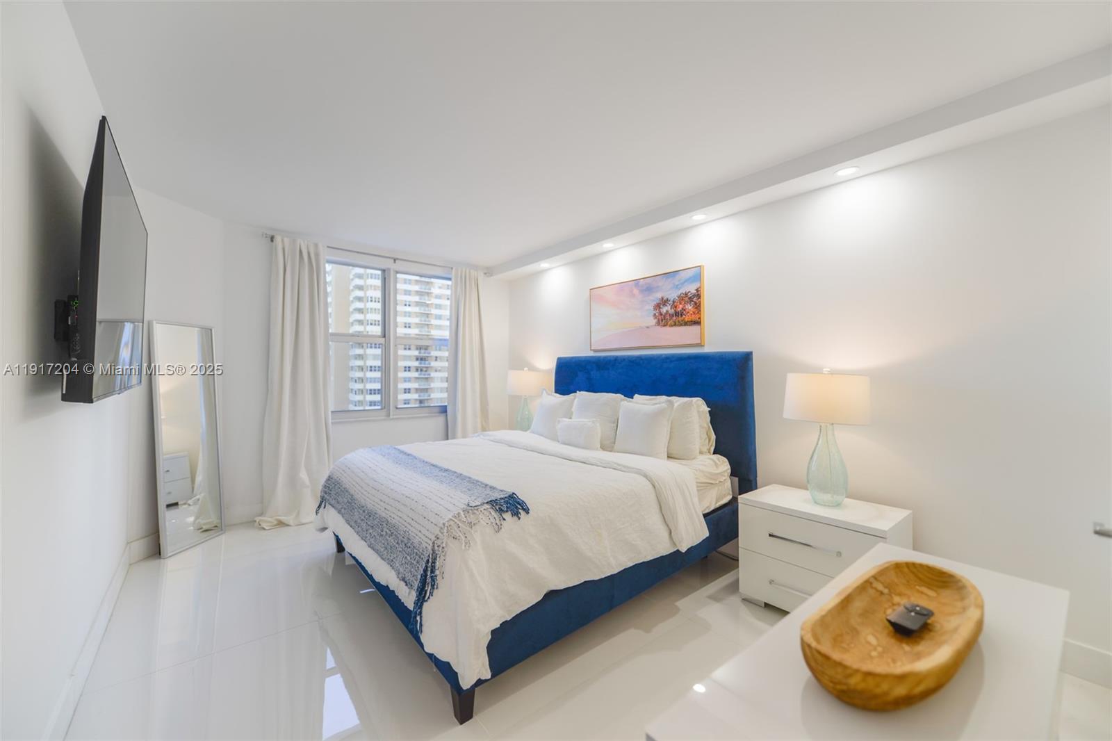 HEMISPHERES CONDO - Residential Lease