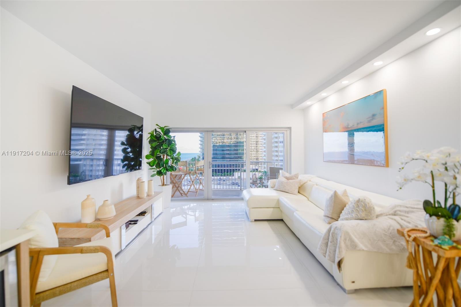 HEMISPHERES CONDO - Residential Lease