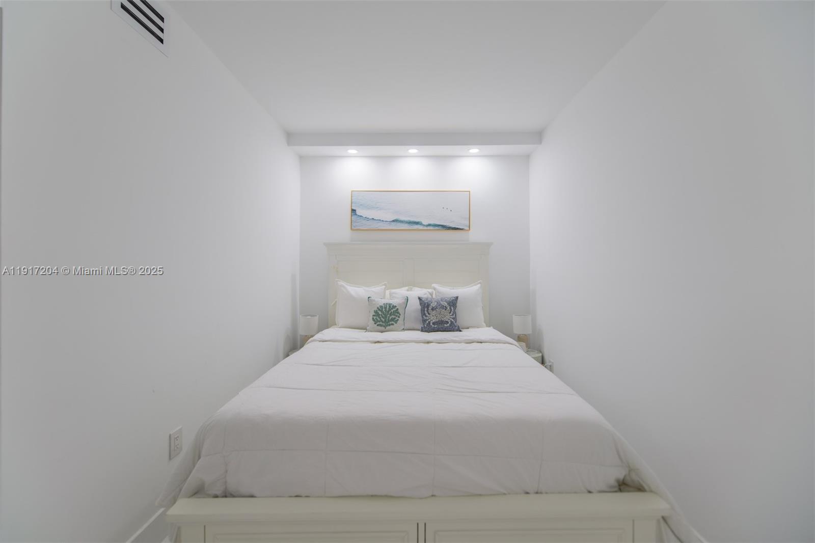 HEMISPHERES CONDO - Residential Lease