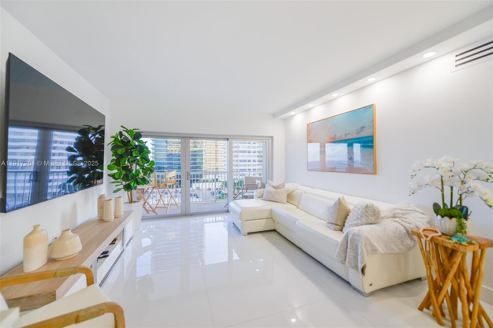 HEMISPHERES CONDO - Residential Lease