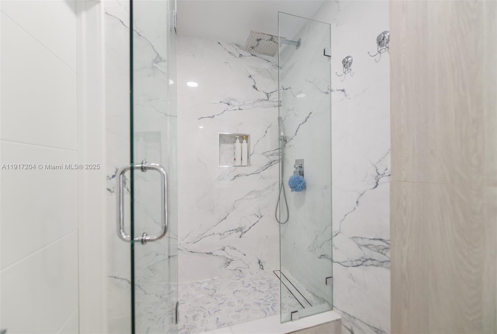 HEMISPHERES CONDO - Residential Lease