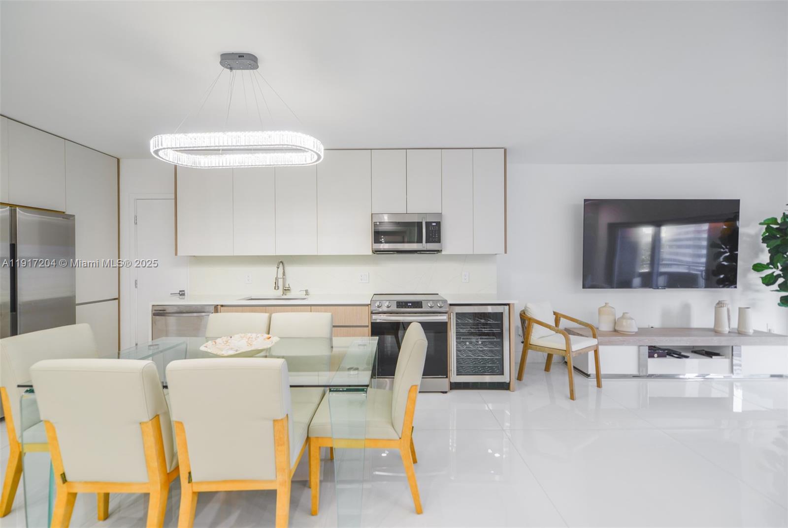 HEMISPHERES CONDO - Residential Lease