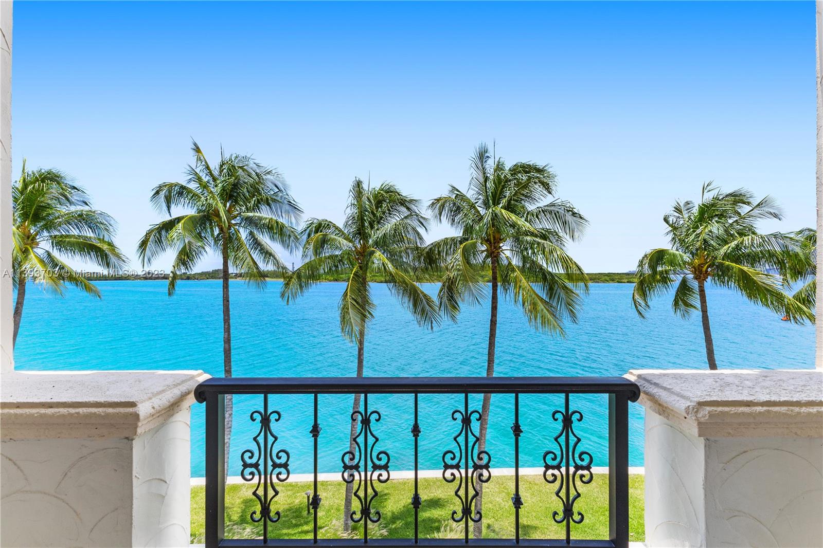 BAYSIDE VILLAGE CONDO - Residential Lease