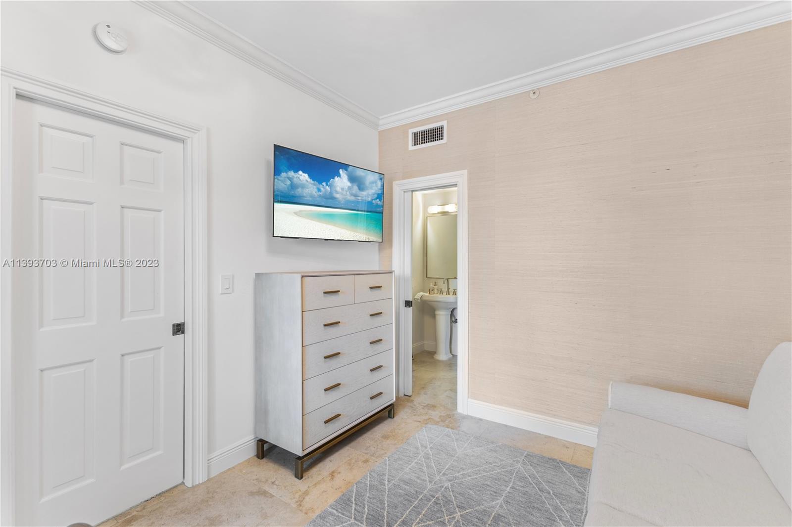 BAYSIDE VILLAGE CONDO - Residential Lease