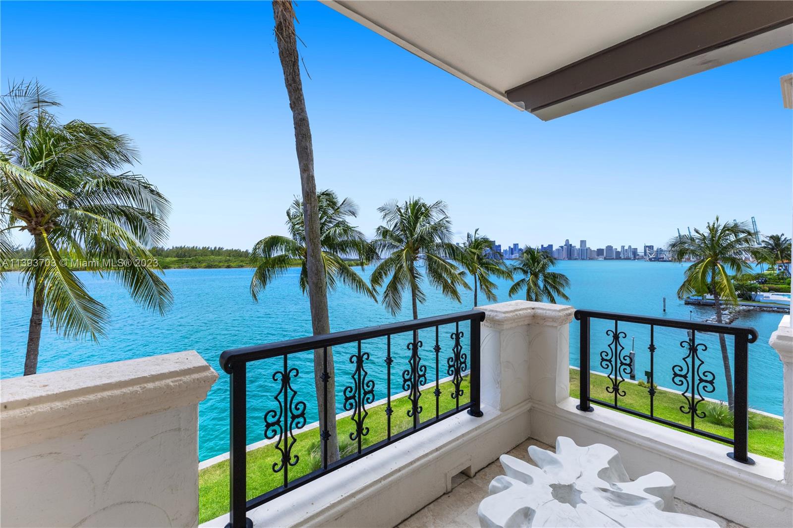 2436 Fisher Island Dr 5306