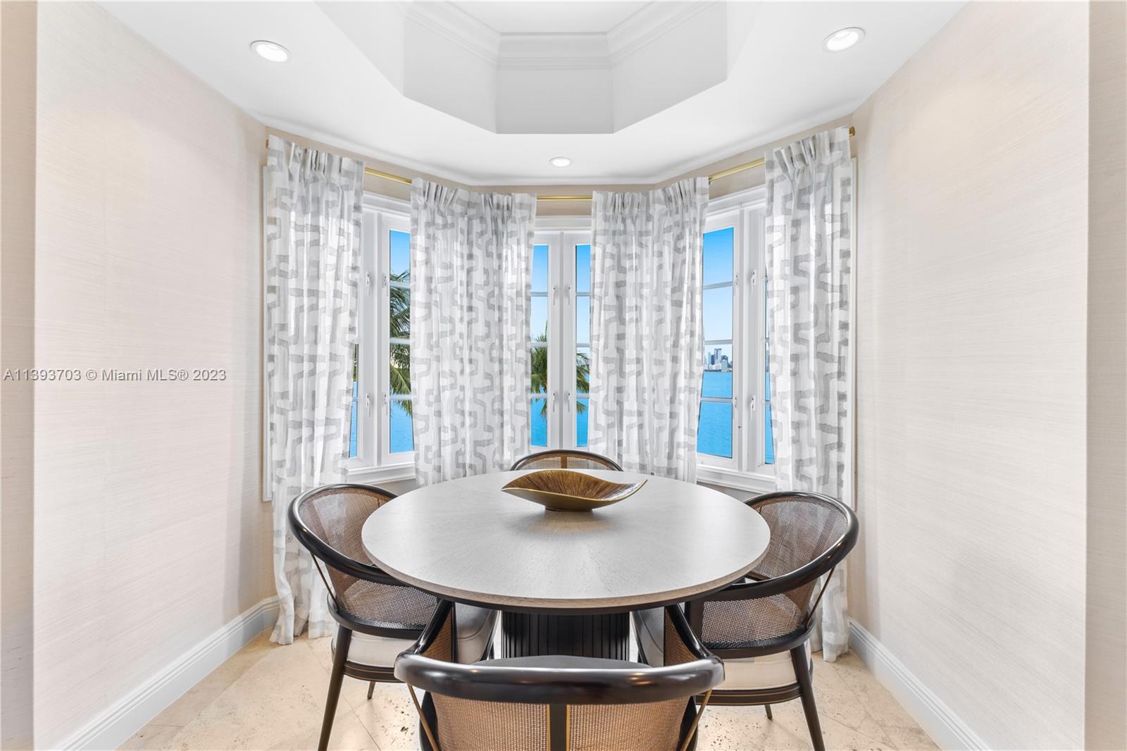 BAYSIDE VILLAGE CONDO - Residential Lease