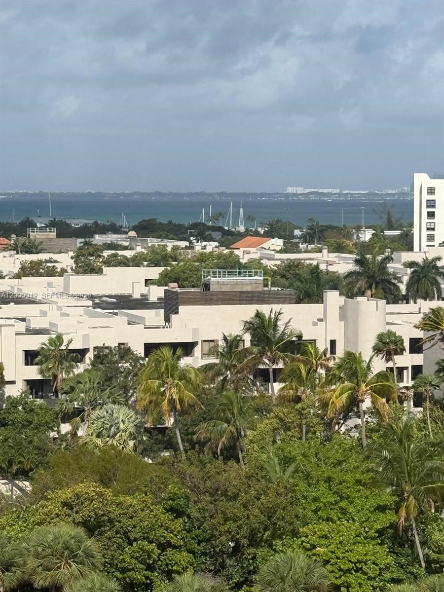 201 Crandon Blvd 932