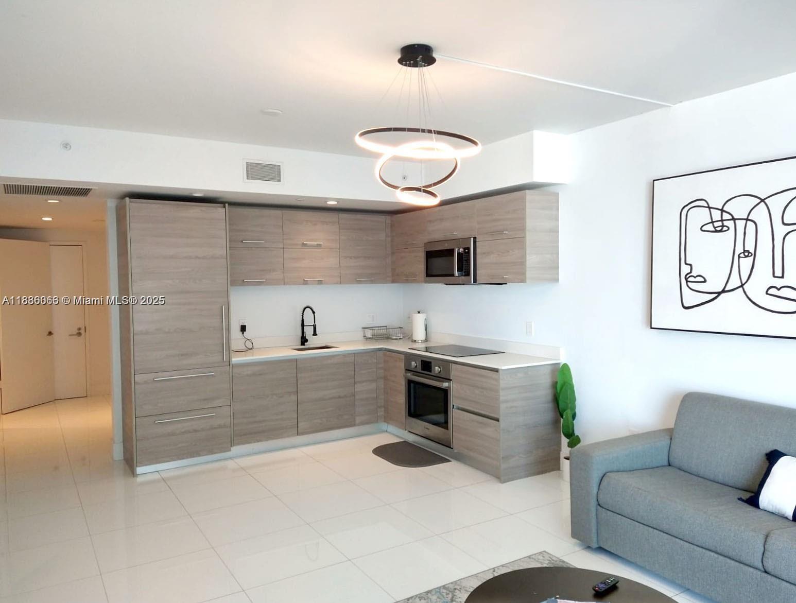 1300 S Miami Ave 2208