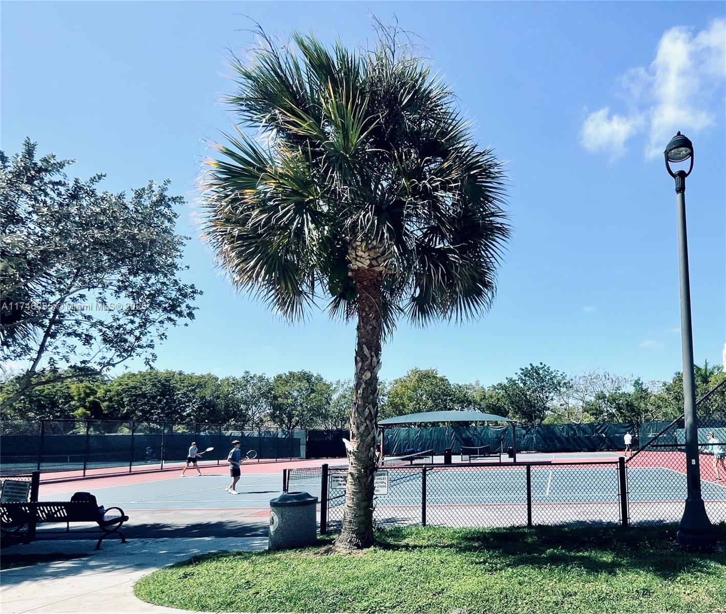 Rental Property at 3800 Oaks Clubhouse Dr 112, Pompano Beach, Broward County, Florida - Bedrooms: 3 
Bathrooms: 2  - $2,475 MO.