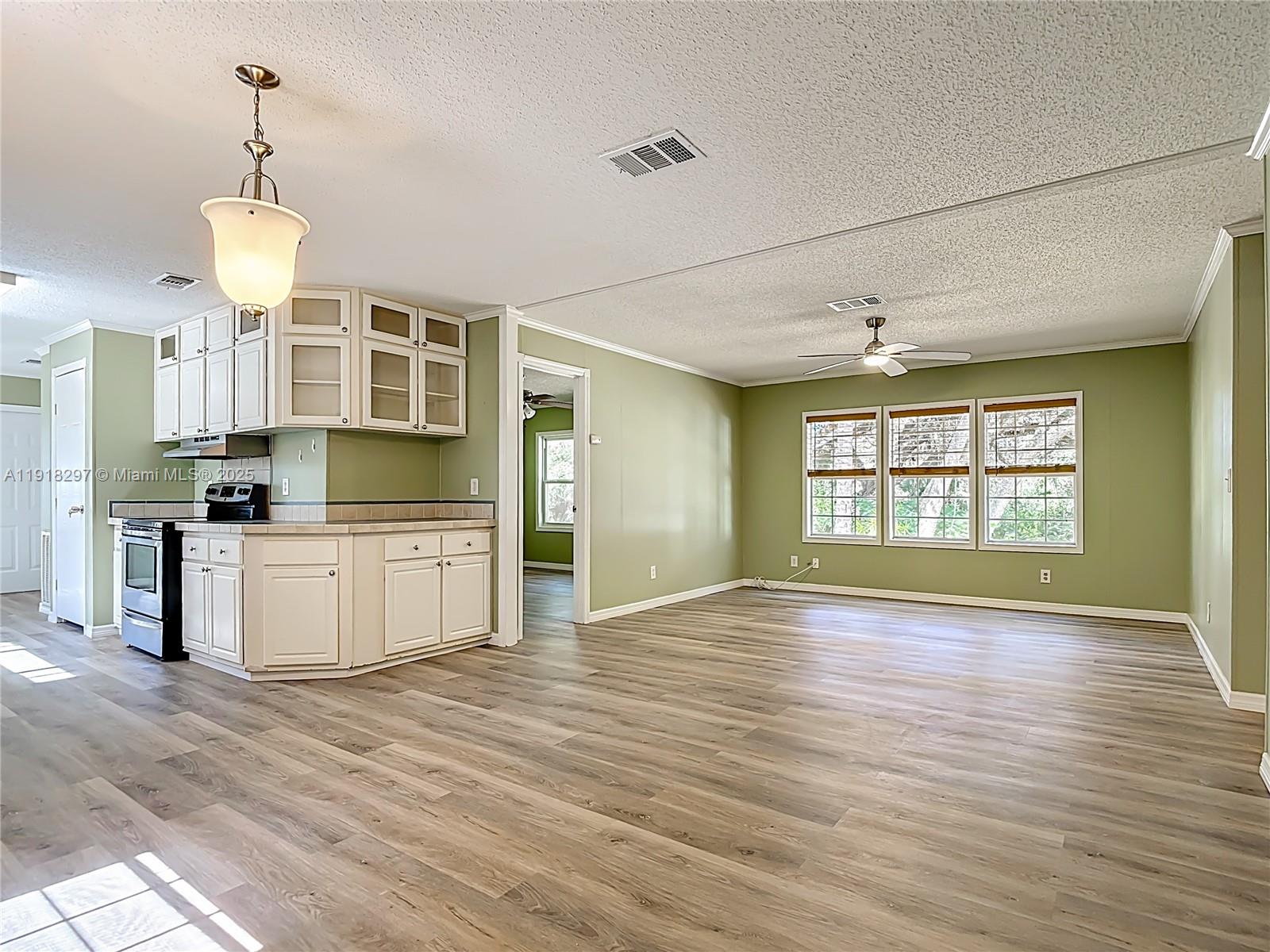 Port LaBelle - Residential