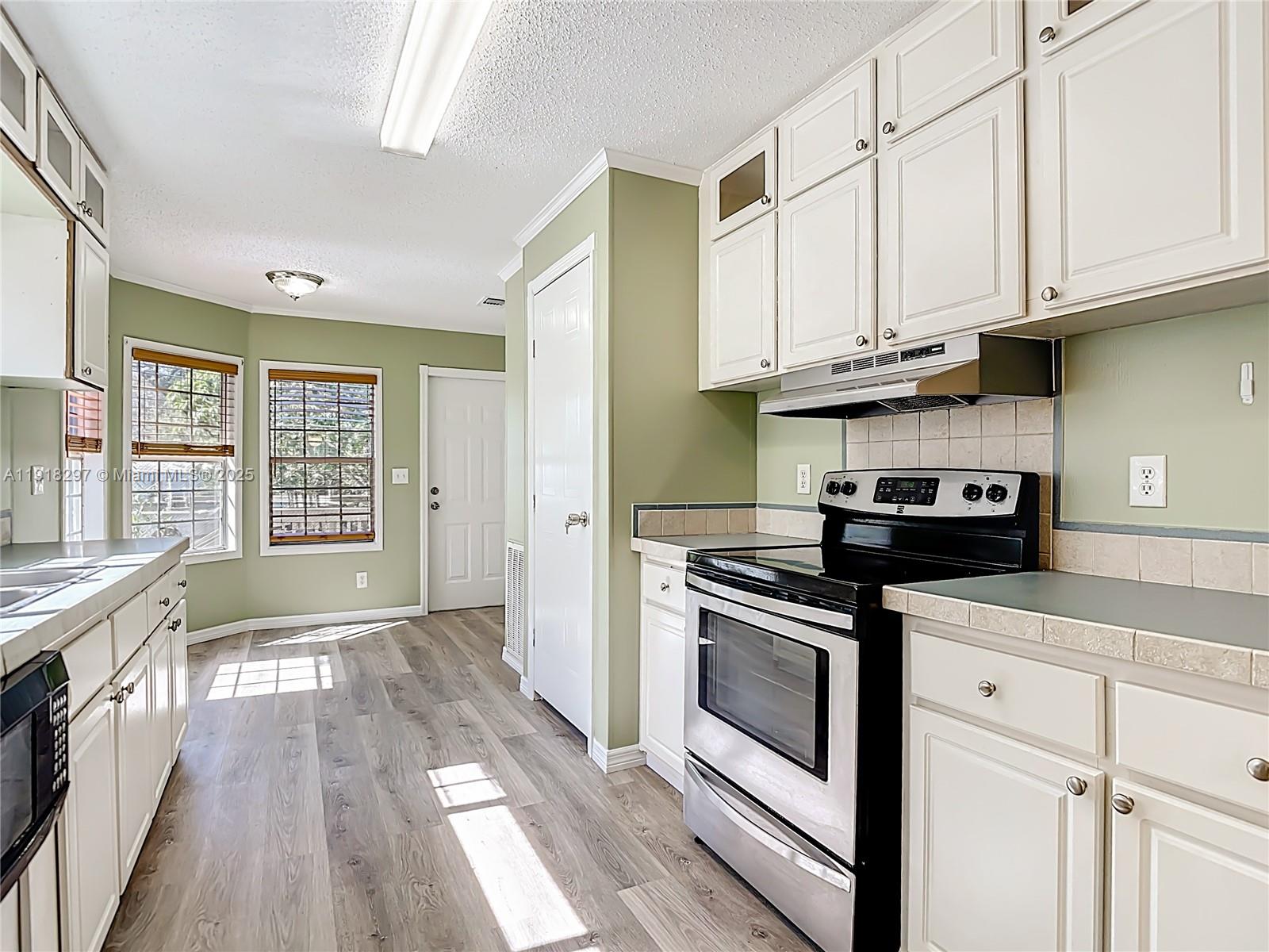 Port LaBelle - Residential