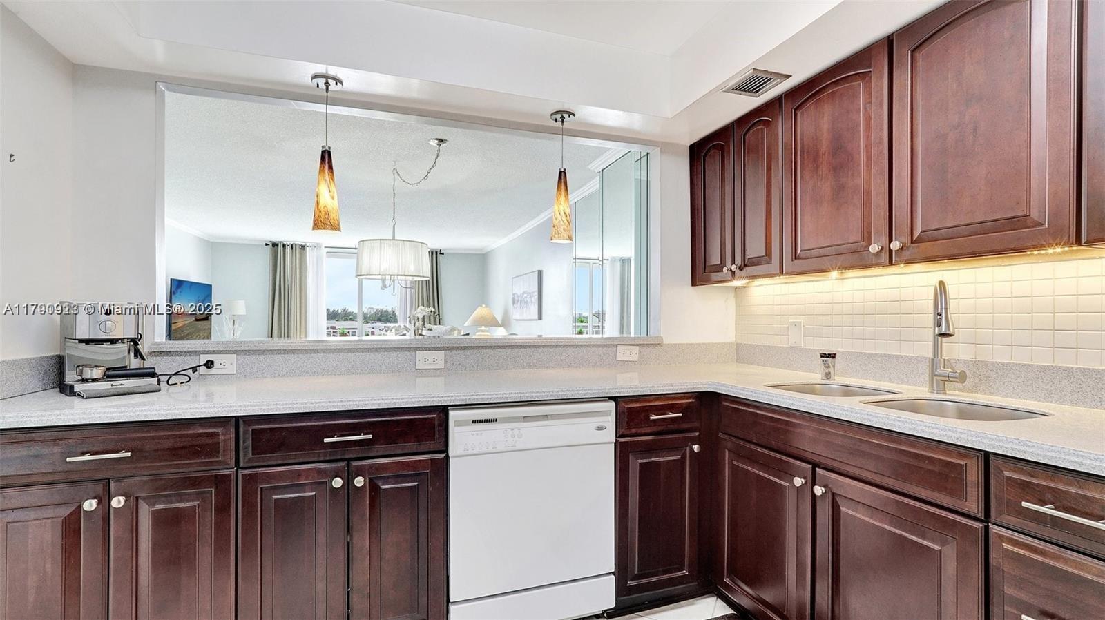 GOLDEN HORN SOUTH CONDO - Residential