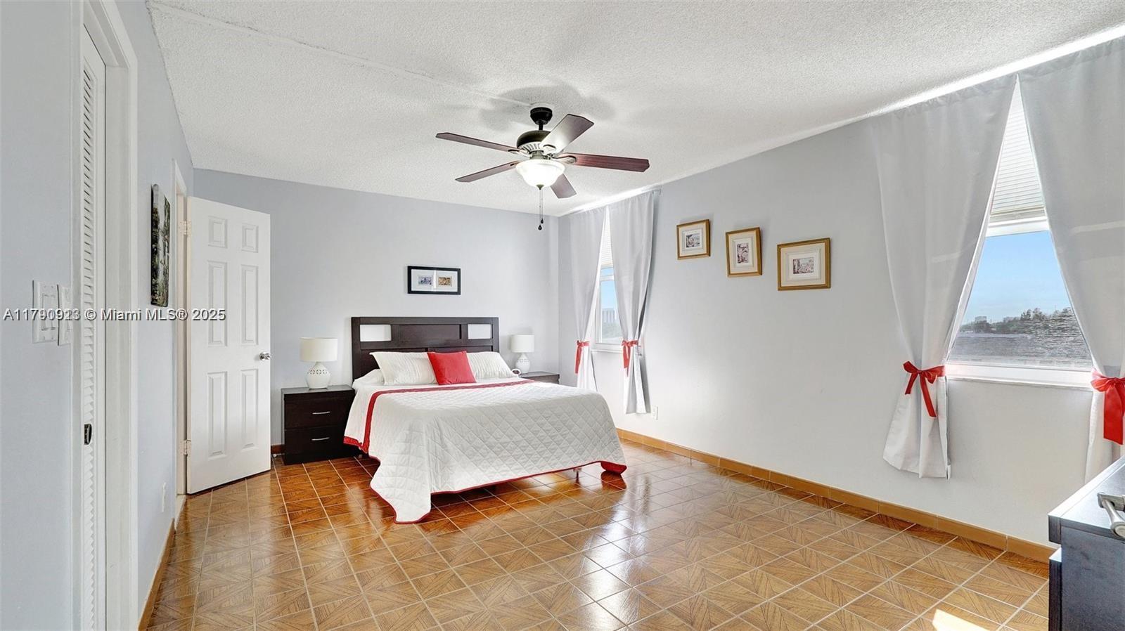 GOLDEN HORN SOUTH CONDO - Residential