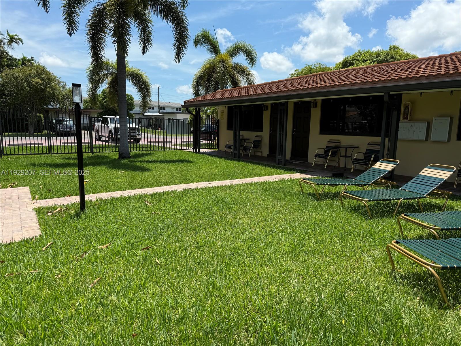 ATLANTIC SHORES DIXIE HIG - Residential Lease