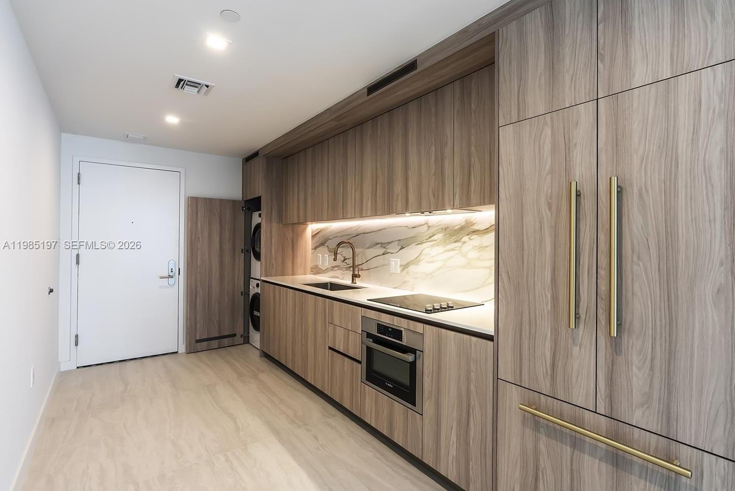 77 SE 5th Street 1513