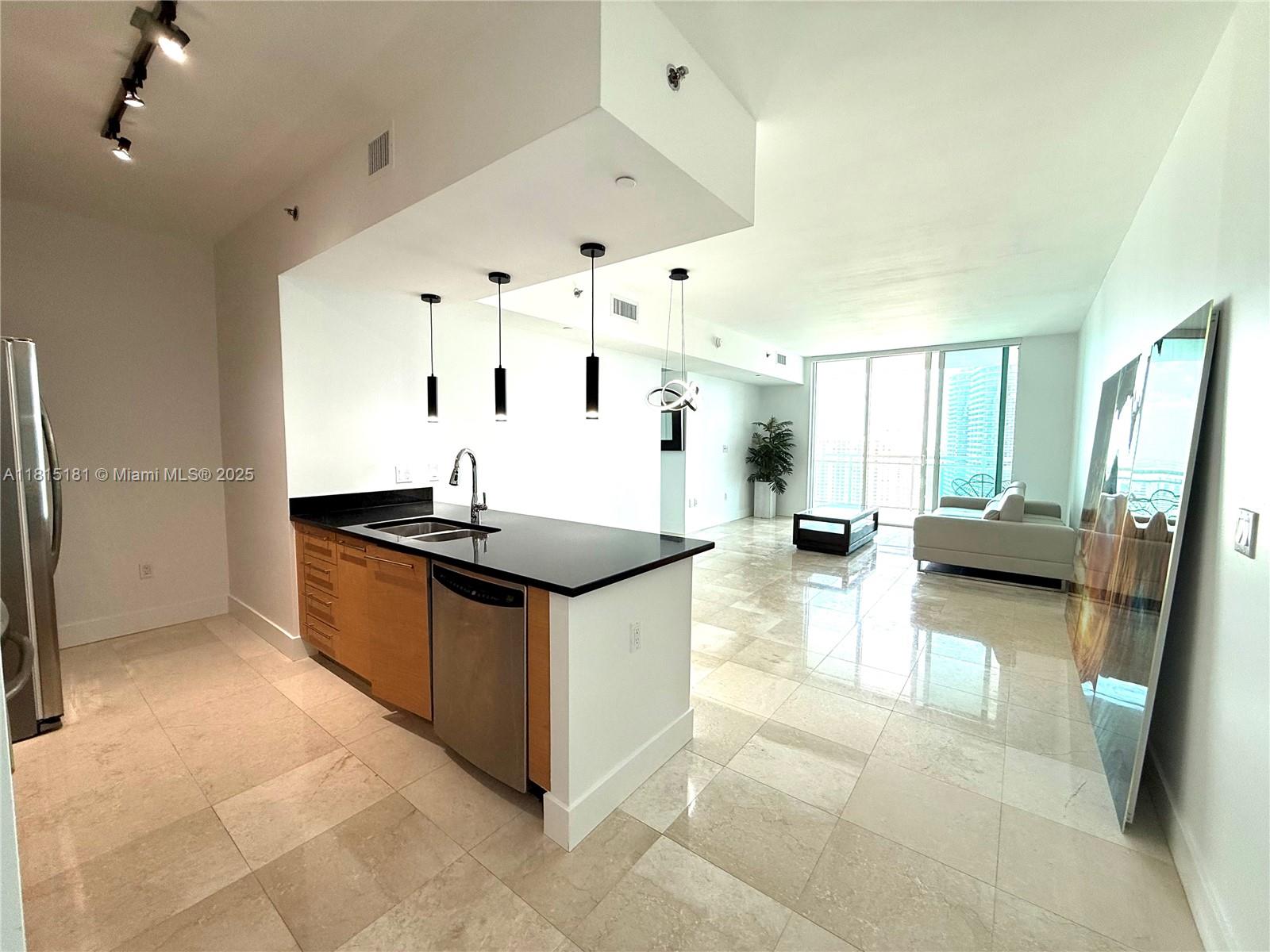 950 Brickell Bay Dr 3601, Miami, Broward County, Florida - 1 Bedrooms  
1 Bathrooms - 