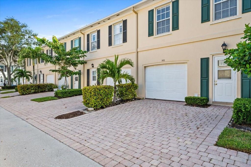 Photo of 143 Wentworth Ct #143, Jupiter, FL 33458 (MLS # A11477702)