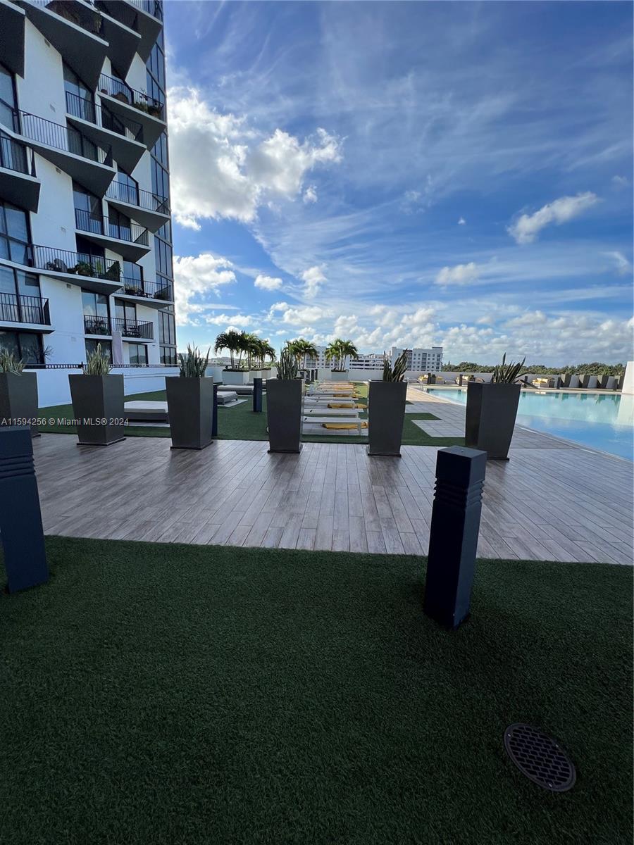 5252 PASEO CONDO - Residential