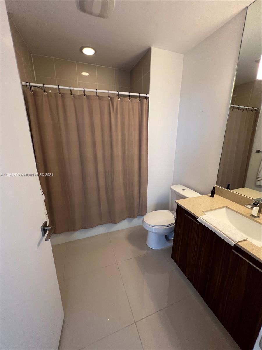 5252 PASEO CONDO - Residential