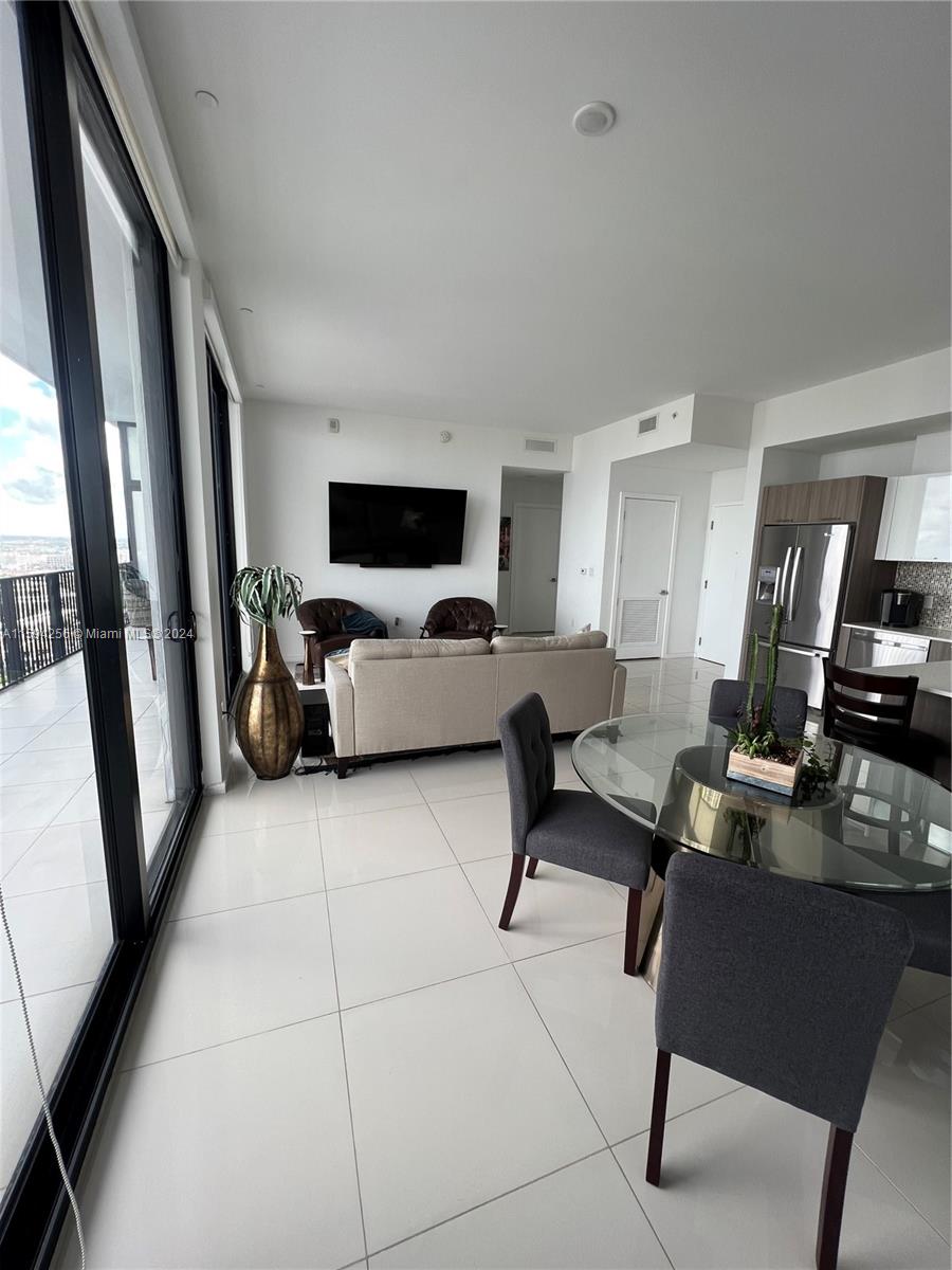 5252 PASEO CONDO - Residential